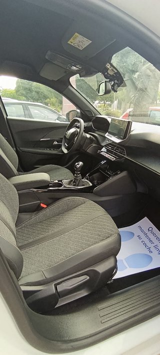 Peugeot 2008 Allure Gasolina 100 S&S 6 Vel. MAN