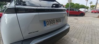 Peugeot 2008 Allure Gasolina 100 S&S 6 Vel. MAN