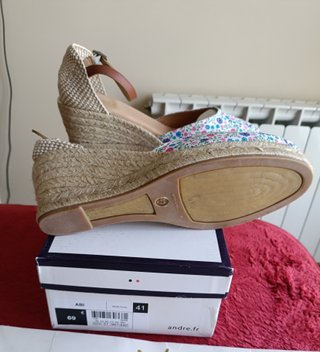 Alpargatas cuña plantilla piel flores 41 de 69€