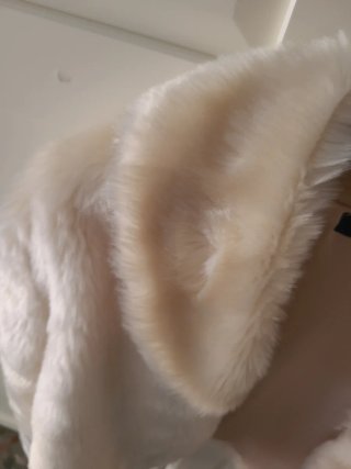 Chaqueta pelo beige