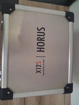 Emisora FrSky X12S Negra y Roja