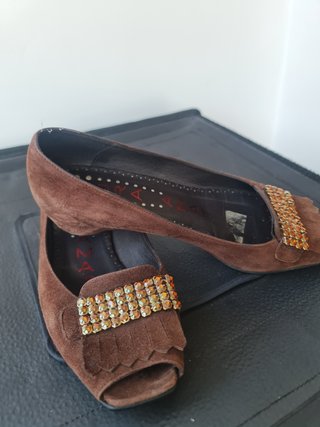Zapatos Laura Amat ante marrones talla 37