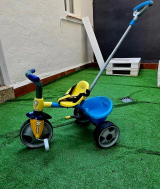 Triciclo Infantil Smoby Azul y Amarillo
