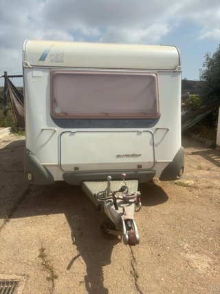Caravana Knaus Eurostar con mover documentacion