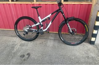 Bicicleta Commencal Meta AM29 Enduro