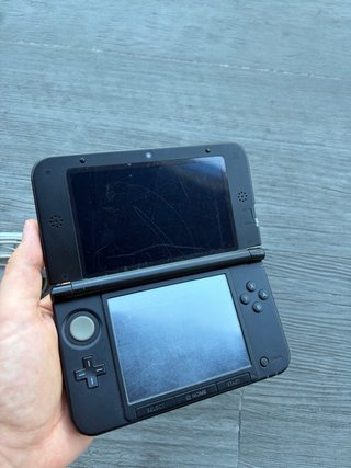Nintendo 3DS XL Nera + Caricabatterie