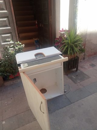Campana extractora de cocina blanca