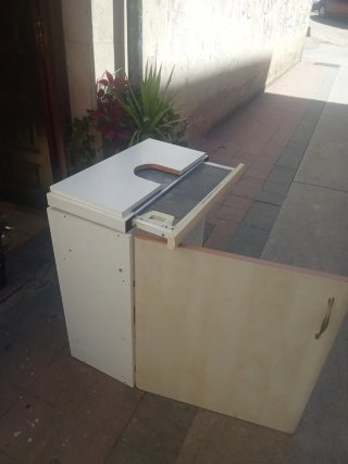 Campana extractora de cocina blanca
