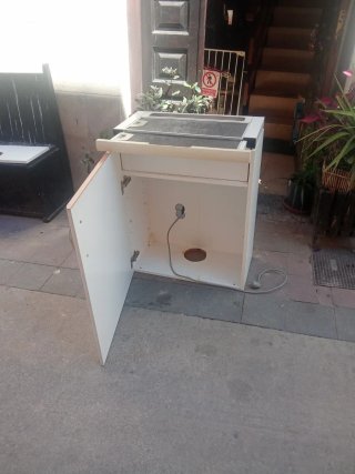 Campana extractora de cocina blanca