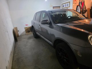 Porsche Cayenne 2004