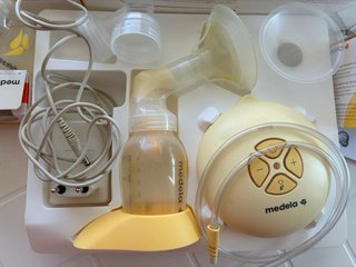 Sacaleches eléctrico Medela Swing con accesorios