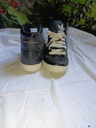 Zapatillas Adidas High-Top Negras Talla 42