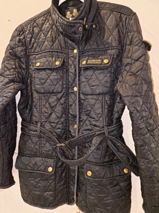 Chaqueta Barbour acolchada negra hombre original