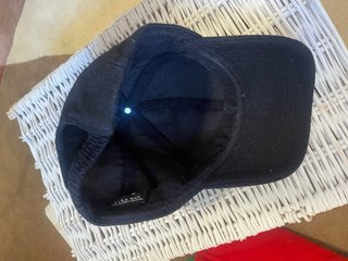 Gorra Negra