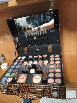 Estuche de maquillaje cocodrilo