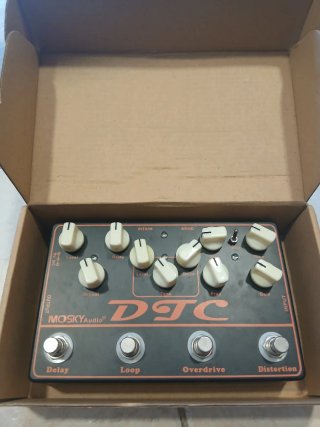 Pedales de efectos para guitarras electricas.