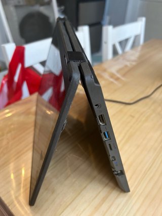 Acer TravelMate Spin B311RN-31 in ottime condizioni.