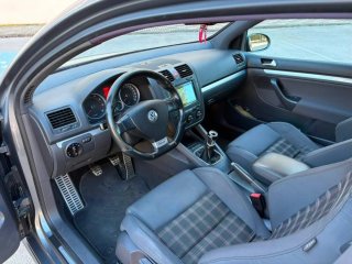 Volkswagen Golf 2005