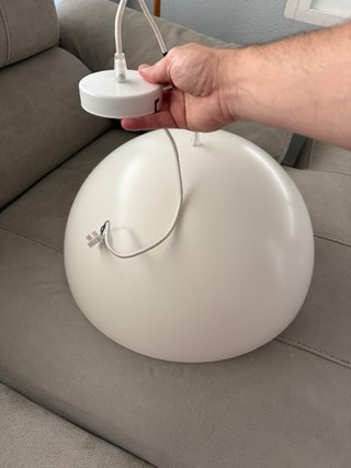 Lámpara colgante blanca y plateada