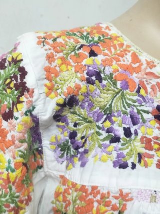 Vestido original San Antonio Oaxaca bordado a mano