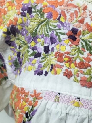 Vestido original San Antonio Oaxaca bordado a mano