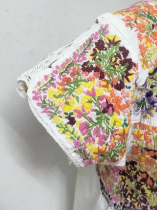Vestido original San Antonio Oaxaca bordado a mano
