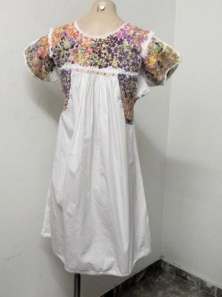 Vestido original San Antonio Oaxaca bordado a mano