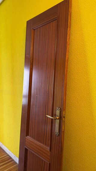 Puerta de madera Sapeli