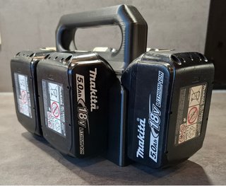 Soporte Porta 6 Baterías Makita 18 V
