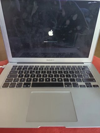 MacBook Air 13” Early 2014 - 8GB RAM - SSD - Buen