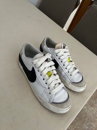 Nike Blazer Blancas y Negras