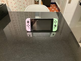 Nintendo Switch v1 (2017)