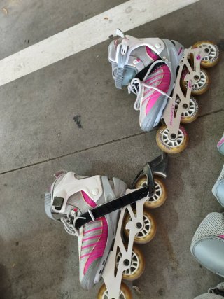 Patines Runfit rosas con protecciones