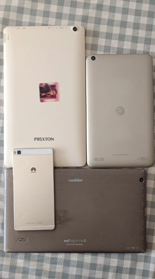 Lote 3 Tablets y 1 Teléfono