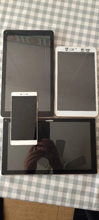 Lote 3 Tablets y 1 Teléfono