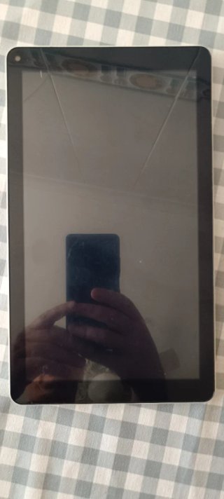 Lote 3 Tablets y 1 Teléfono