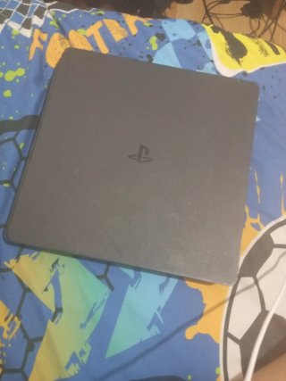 PS4 Slim Sony Negra (Rota)