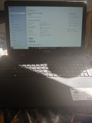 Ordenador portátil ASUS negro