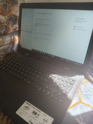Ordenador portátil ASUS negro