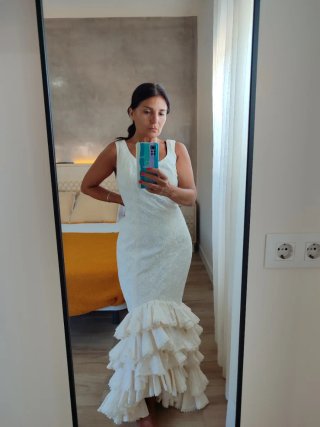 Traje de flamenca blanco volantes