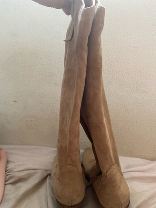 Botas altas de ante beige