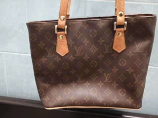 Borsa Louis Vuitton in pelle marrone