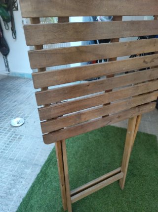 Tavolo pieghevole in legno per terrazzo