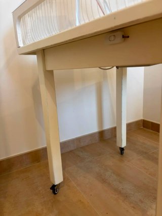 Mesa de trabajo pulido y lijado.