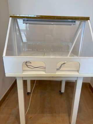 Mesa de trabajo pulido y lijado.