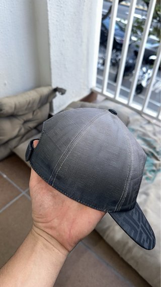 Gorra Fendi original