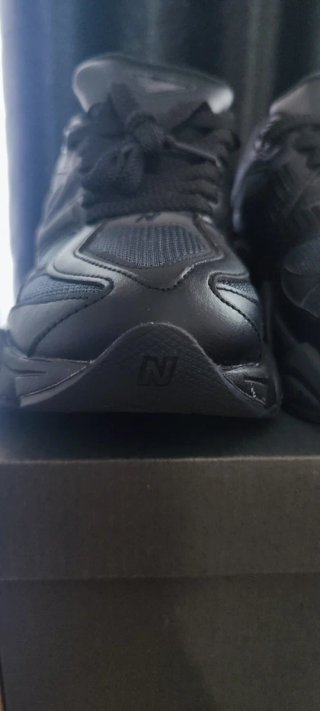 Sapatilhas New Balance 9060 Preto Tamanho 41.5
