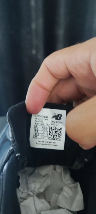 Sapatilhas New Balance 9060 Preto Tamanho 41.5