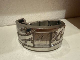 Reloj Guess Pulsera Mujer Plata