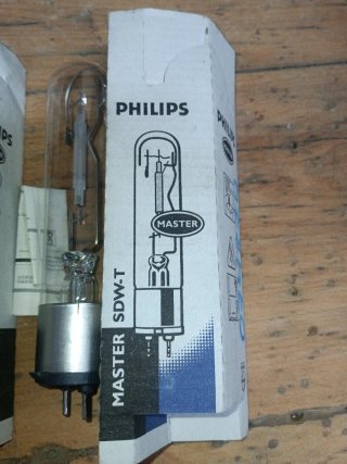 Lámpara Philips MASTER SDW-T 50W y 100W